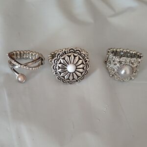 Elegant Silver and Pearl Ring Set